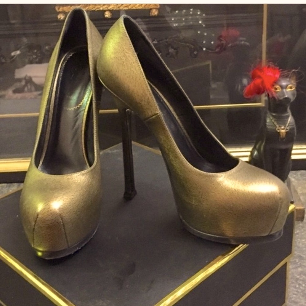 Yves Saint Laurent (YSL) Tribute Too High Heels